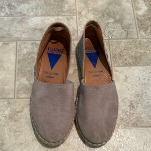 Verbenas Women's Gray Slip-On Loafers